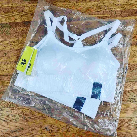 2pack all in motion sports bra size large - Picture 2 of 5